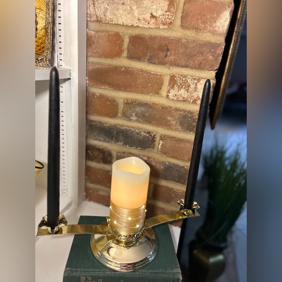 Elegant Polished Brass Candle Holder - Picture 4 of 6
